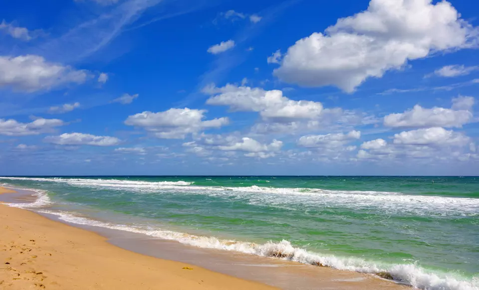 Stay at Ocean Manor Beach Resort in Fort Lauderdale, FL. Dates Available Into September - Primary Image