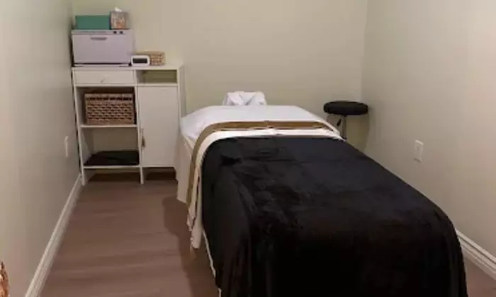 60, 90, or 120 Minutes Swedish, Thai, Combo, or Deep Tissue Massage