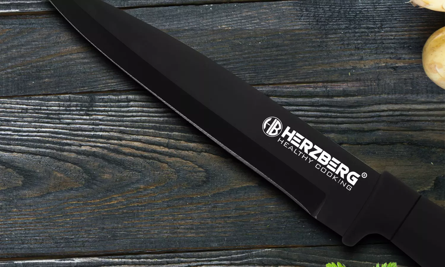 Ensemble 8 pièces avec couteaux, aiguiseur, ciseaux et support