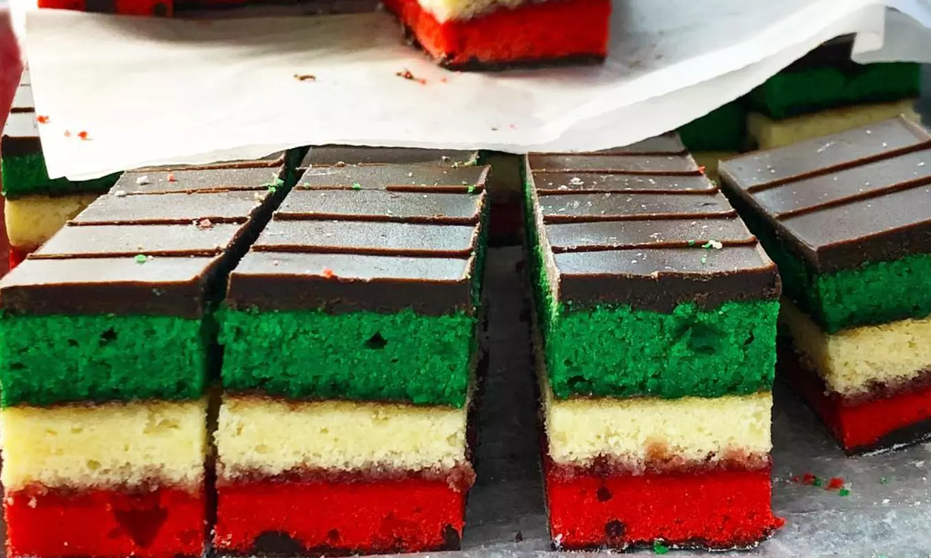 Enjoy Cake Pops, Cupcakes, Cookies & More Delicious Treats
