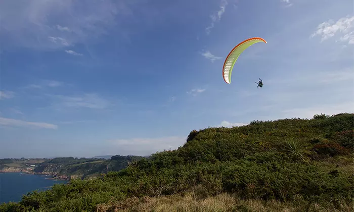 Vuelo en parapente biplaza con vídeo HD para una o dos personas desde 34,90 € - Primary Image