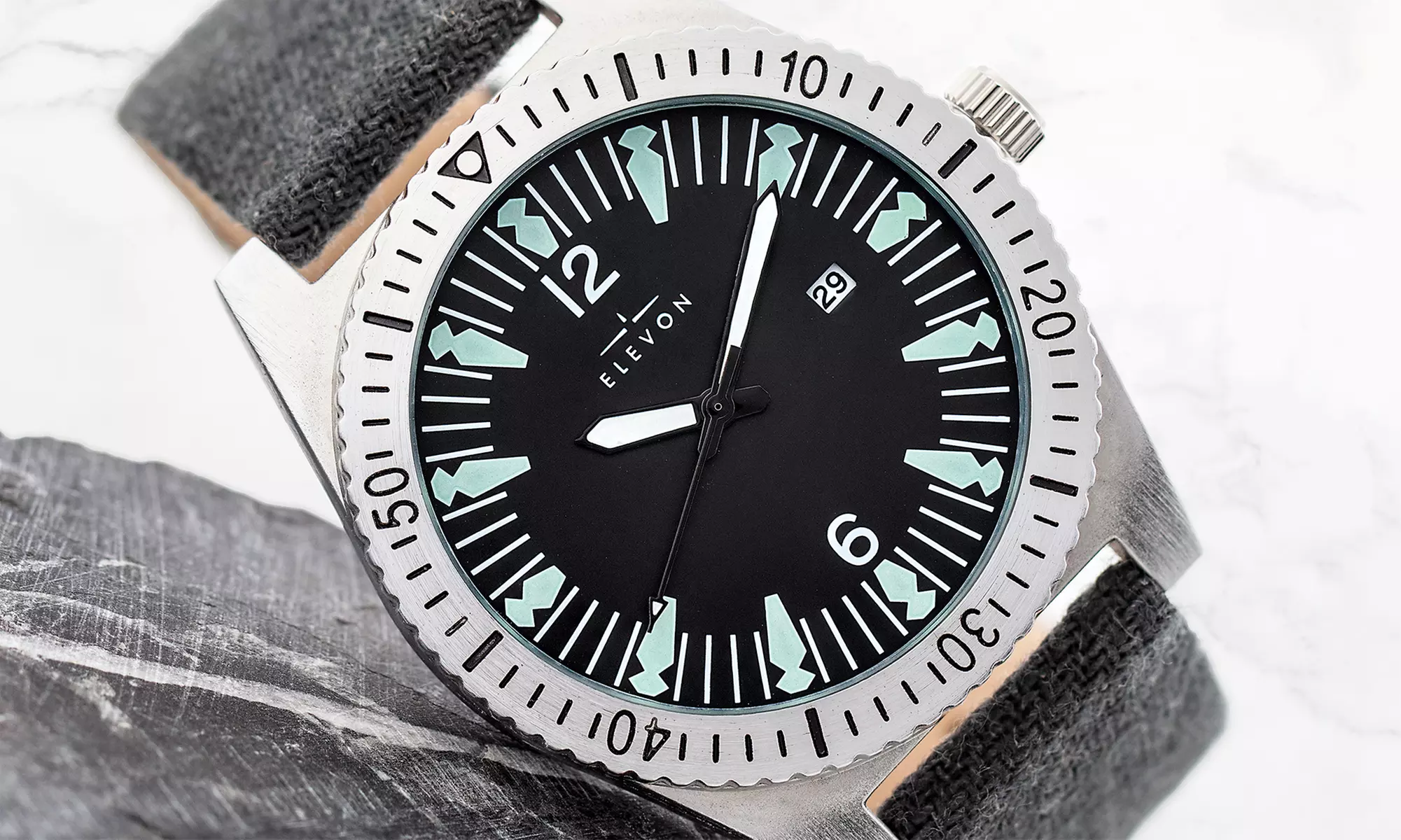 Orologi Elevon Jeppesen con datario, disponibili in 4 modelli e vari colori - Primary Image