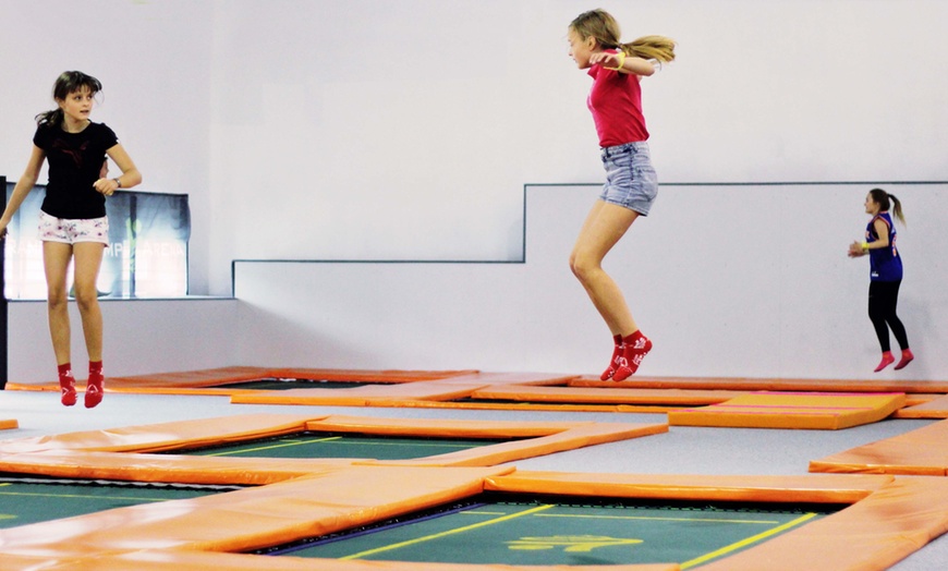 Image 21: Godzinna zabawa w parku trampolin w Parku Trampolin Jump Arena