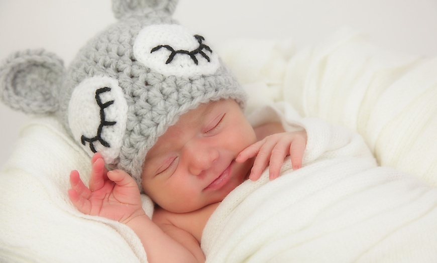 Image 3: Baby Photography With Prints