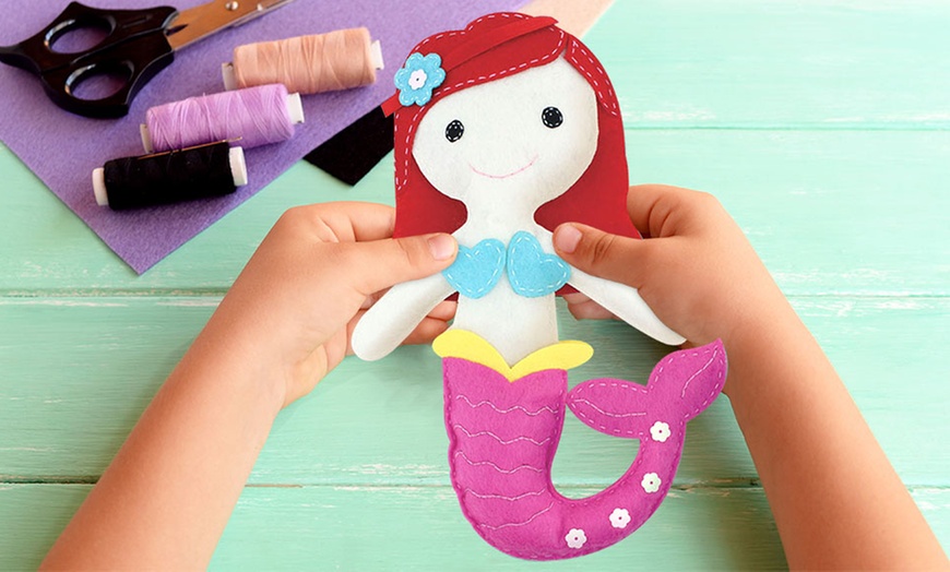 Image 3: Kandy Toys DIY Felt Mermaid Set