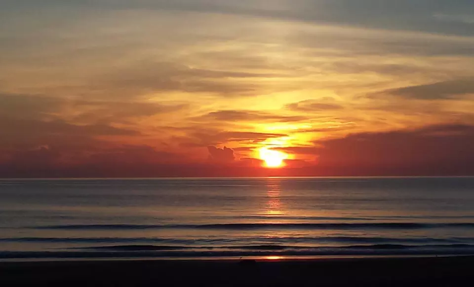 Stay at Sea Shells Beach Club in Daytona Beach, FL. Dates Available into December. - Second Medium