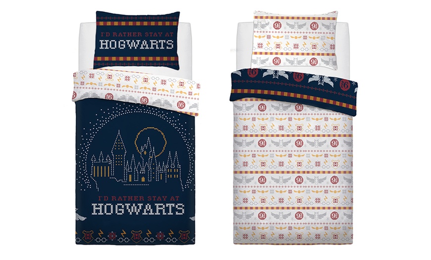 Image 8: Friends or Harry Potter Duvet Set