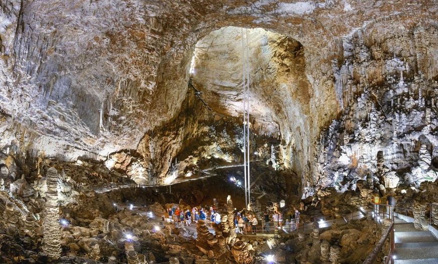 Image 2: Ingressi alla Grotta Gigante