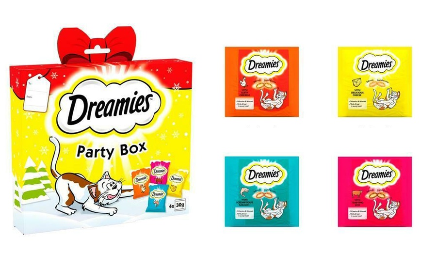 Image 5: Dreamies Cat Treats Gift Boxes