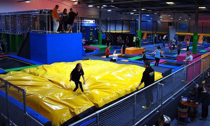 Image 3: Trampoline Park Entry