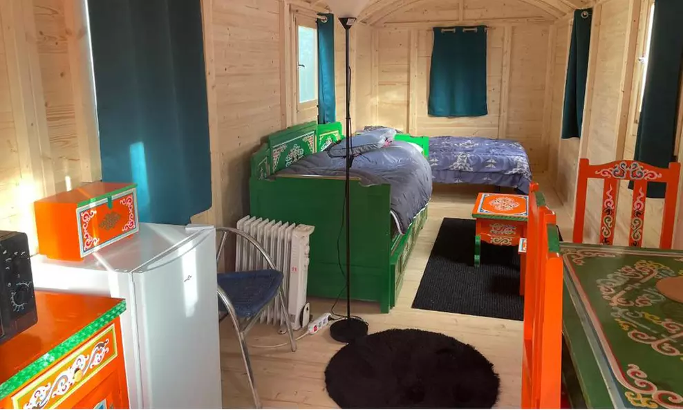 Proche Saint-Malo : yourte ou roulotte avec petit-déjeuner