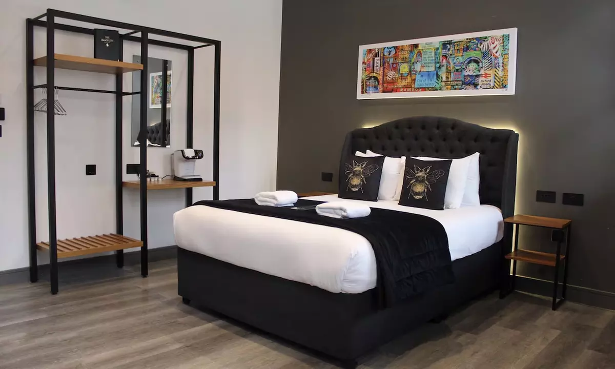 Manchester: One Night w/Breakfast, Optional Bottle of  Prosecco&Dinner