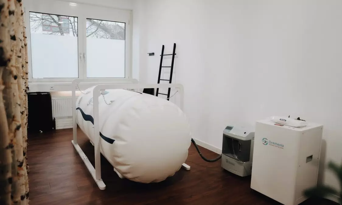 Hyperbare Sauerstofftherapie im Sauerstoffdruckkammer im Gesundheitszentrum Oberhaching (26% sparen) - Second Medium