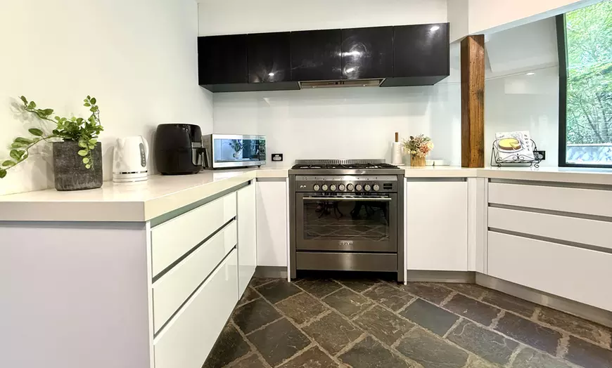 Image 9: Mountain Retreat, Yarra Valley: 1-3-Night in Cottage