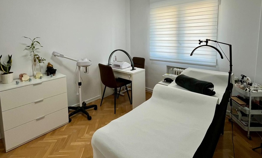 Image 4: Arreglo de cejas y pestañas: lifting, laminado, extensiones y más 