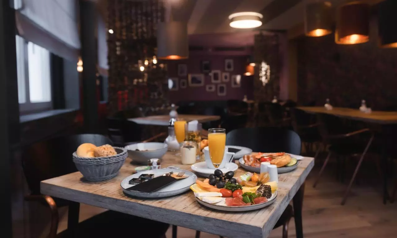 Köln: 1-2 Nächte im Doppelzimmer mit Frühstück und Wellness