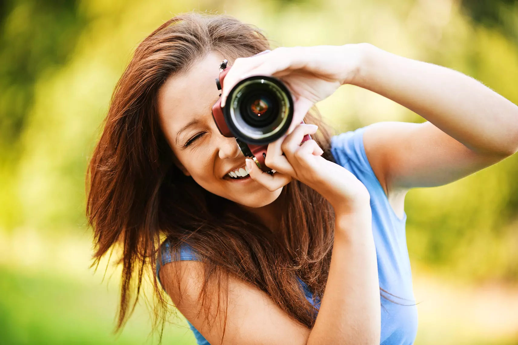 60-Minute Engagement Photo Shoot with Retouched Digital Images from Ashley Lockwood Photography (71% Off) - Primary Image