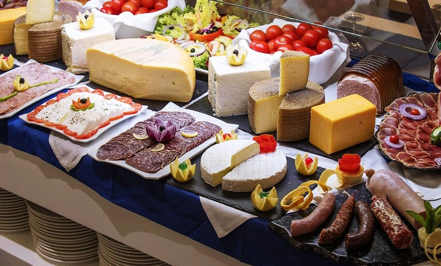 Image 9: Barcellona: camera doppia per 2 persone con colazione e cena