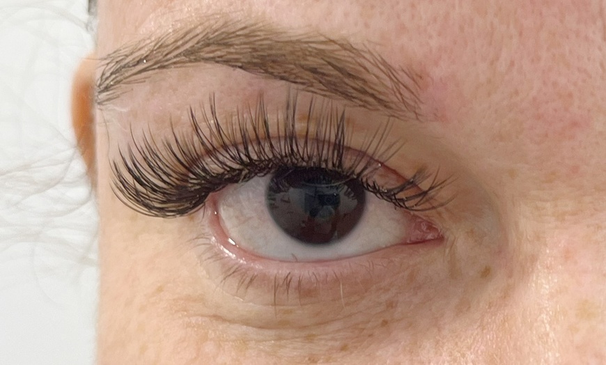 Image 4: Up to 55% Off on Eyelash Extensions at Silklashnbrow