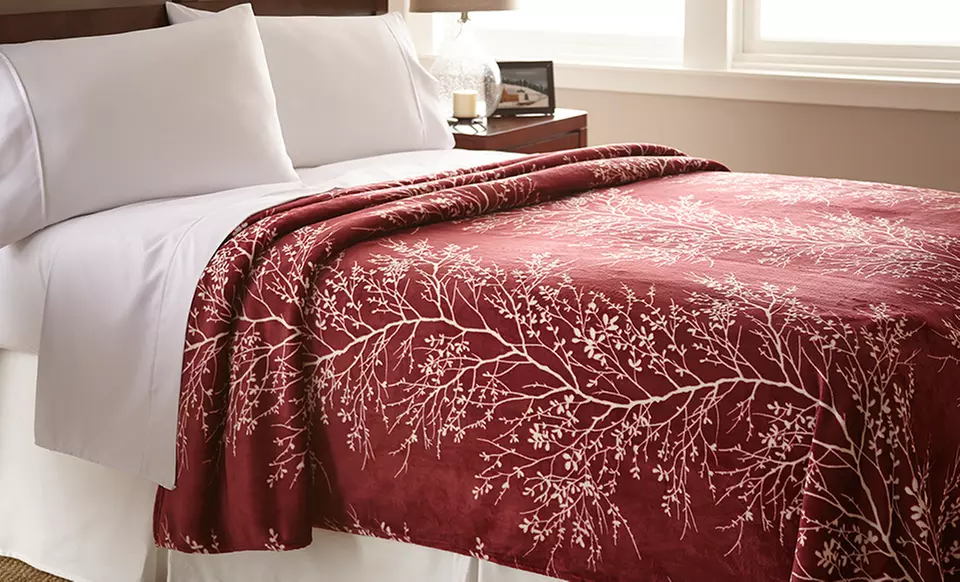 Hotel New York Queen Flannel Blanket. Multiple Colors Available. Free Returns. - Primary Image