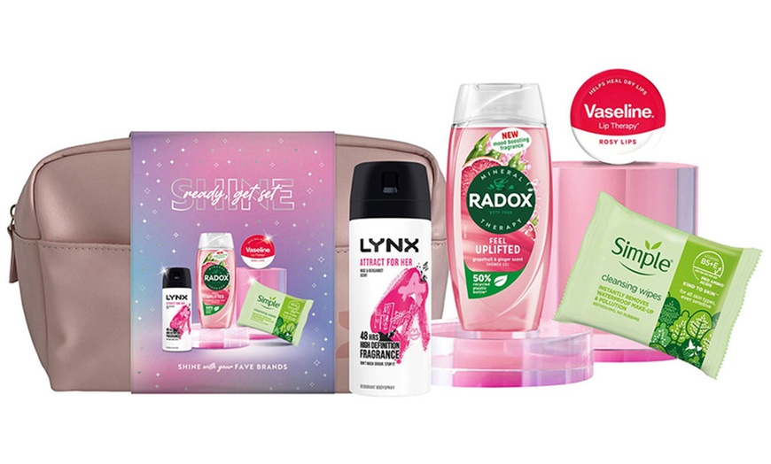 Image 2: Multi-Branded Bath & Body Gift Set with Skincare Products & Wash Bag
