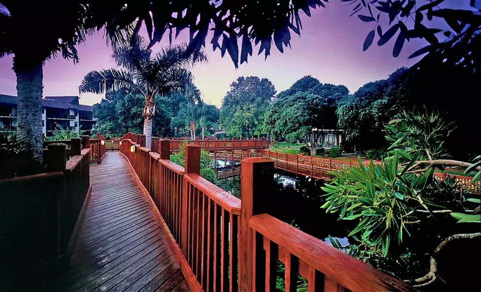 Stay at Park Shore Resort in Naples, FL. Dates Available Into August. - Second Medium