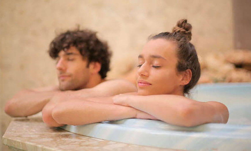 Image 3: Escapada relax: caja regalo para 2 con hotel a elegir y desayuno