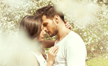 1h30 de shooting en extérieur et 3 photos retouchées pour 1 à 5 personnes dès 29,90 € avec Nos Belles Photos
