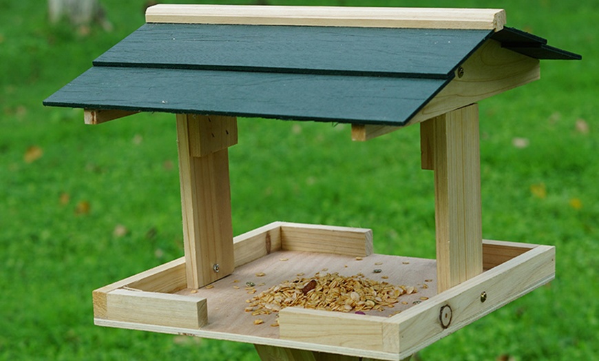 Image 2: Free-Standing Wooden Bird Feeding Table