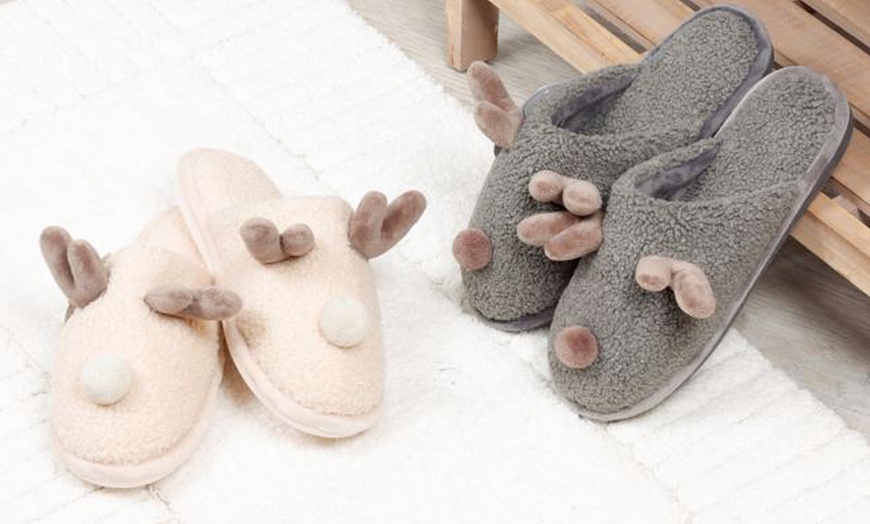 Image 1: Pantofole invernali da donna in peluche