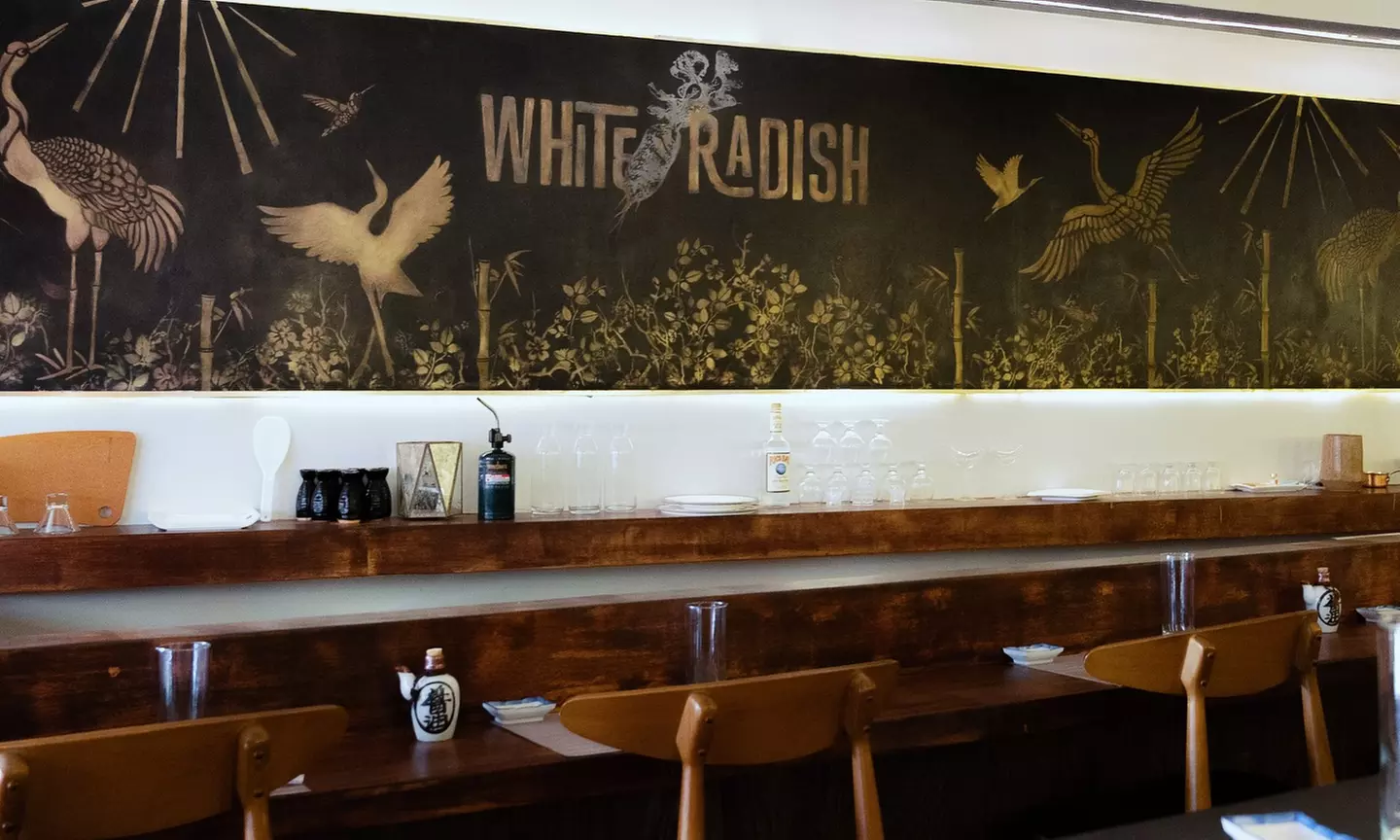 Enjoy American Cuisine w/ Bottomless Brunch or 3-Course Dinner for 2