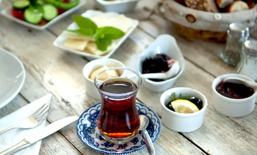 Image 1: Luxe Arabische high tea
