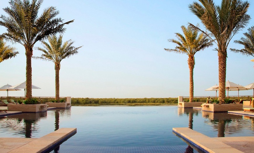 Image 9: Abu Dhabi: One-Night 5* Love at Anantara Package