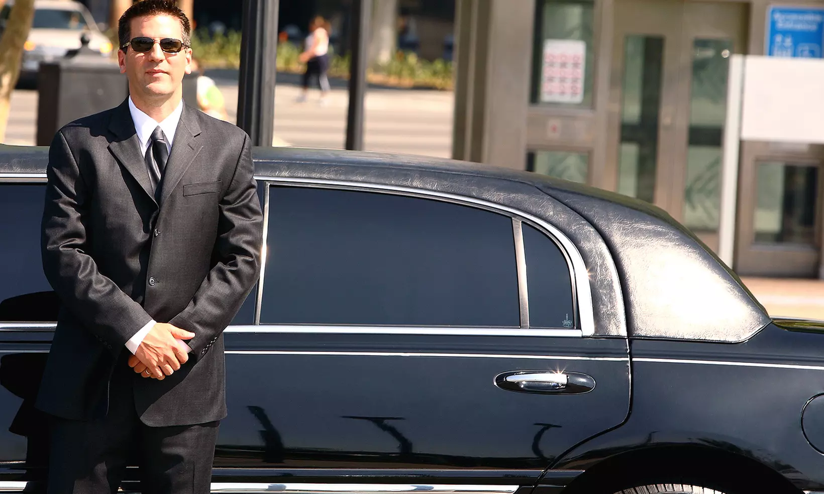 $39 for One-Way Ride to or from O'Hare for up to Three Passengers from J & J Limousine Service ($90 Value) - Primary Image