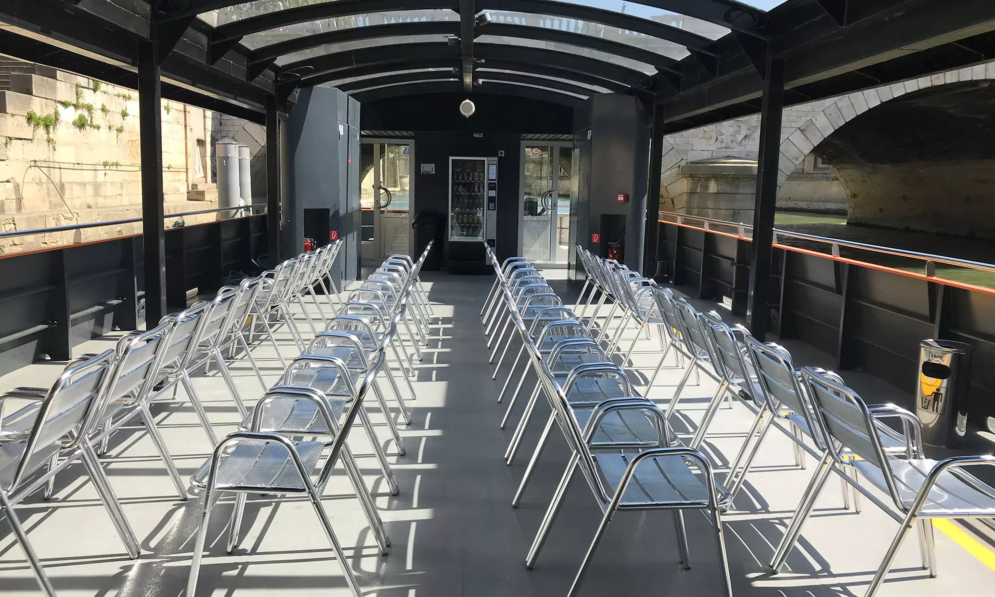 Croisière féérique dans Paris : vue panoramique sur la Seine