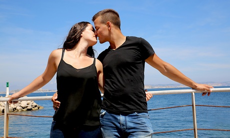 Shooting photo en DUO en bord de mer avec visite des calanques Marseille 8ème à 29,90 € avec Shooting Flash Studio