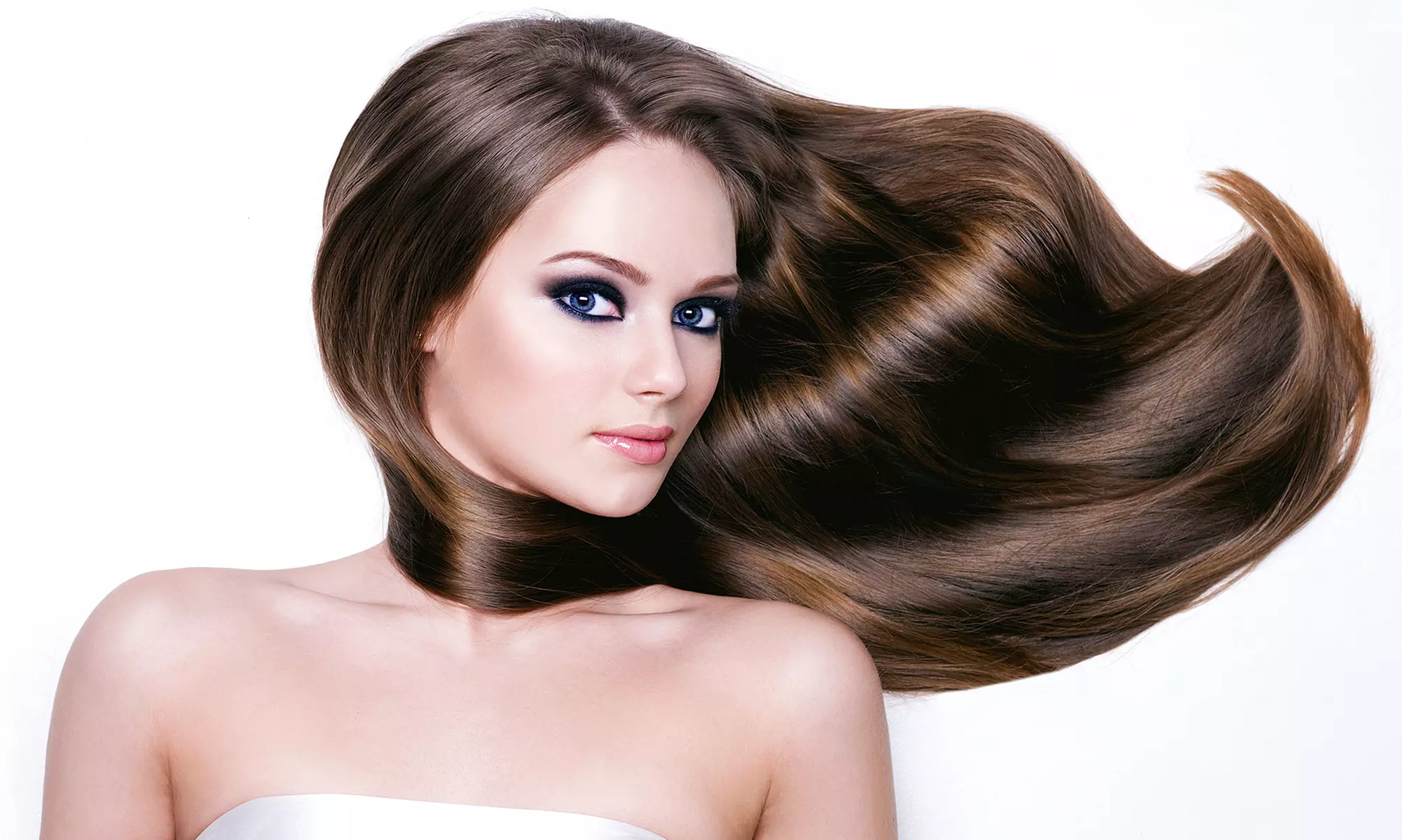 $74.50 for Haircut, Style, Conditioning Treatment, and Highlights at Glamour Looks Salon And Spa ($145 Value) - Primary Image