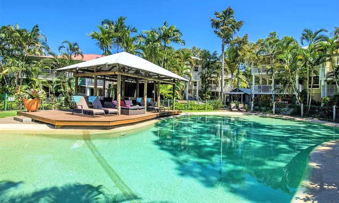 Sunshine Coast: Apartment Stay for Two or Four with Wine and Spa Noosa