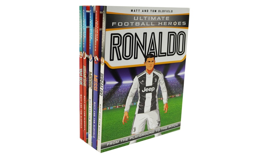 Image 1: Ultimate Football Heroes 5 Book Set