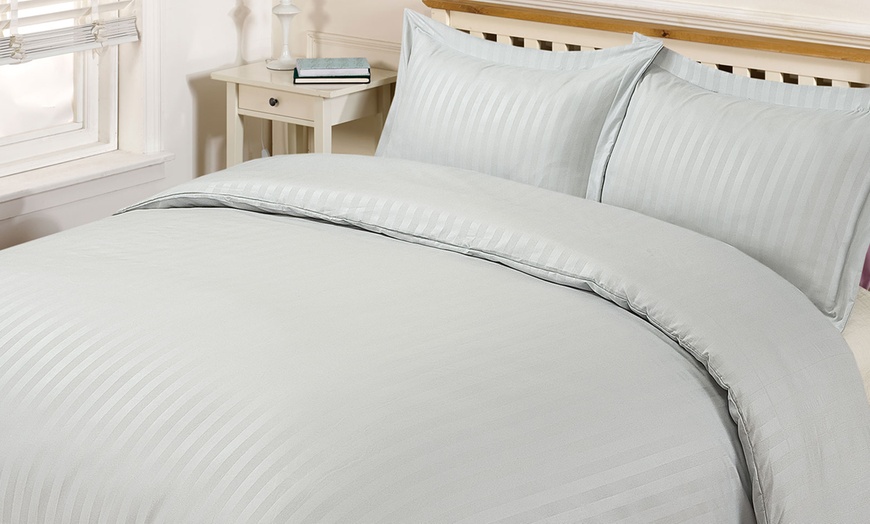 hotel stripe duvet set