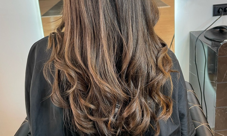 Image 3: Professionelle Haarverlängerung mit Bondings oder Tapes für 1 Person