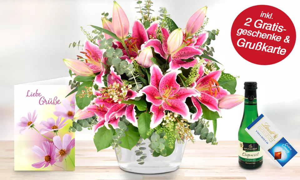 Blumenstrauß oder Blumen-Gesteck mit Schokolade, Piccolo und Grußkarte