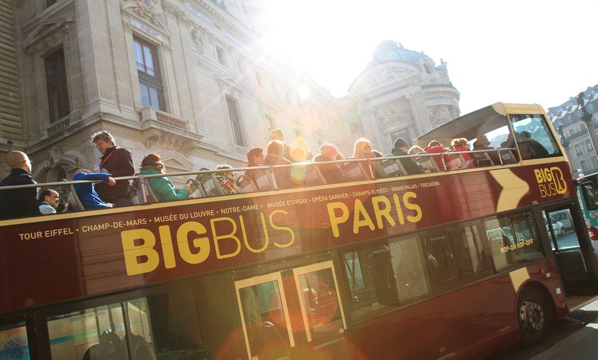 Image 1: Paris Bus Tour for 2 or 3 days of your choice