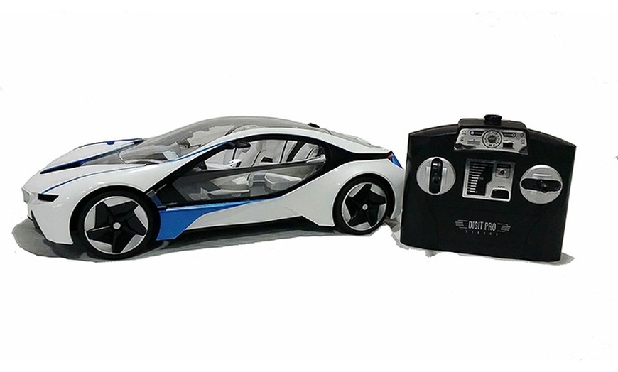 Image 10: RC modeled cars 