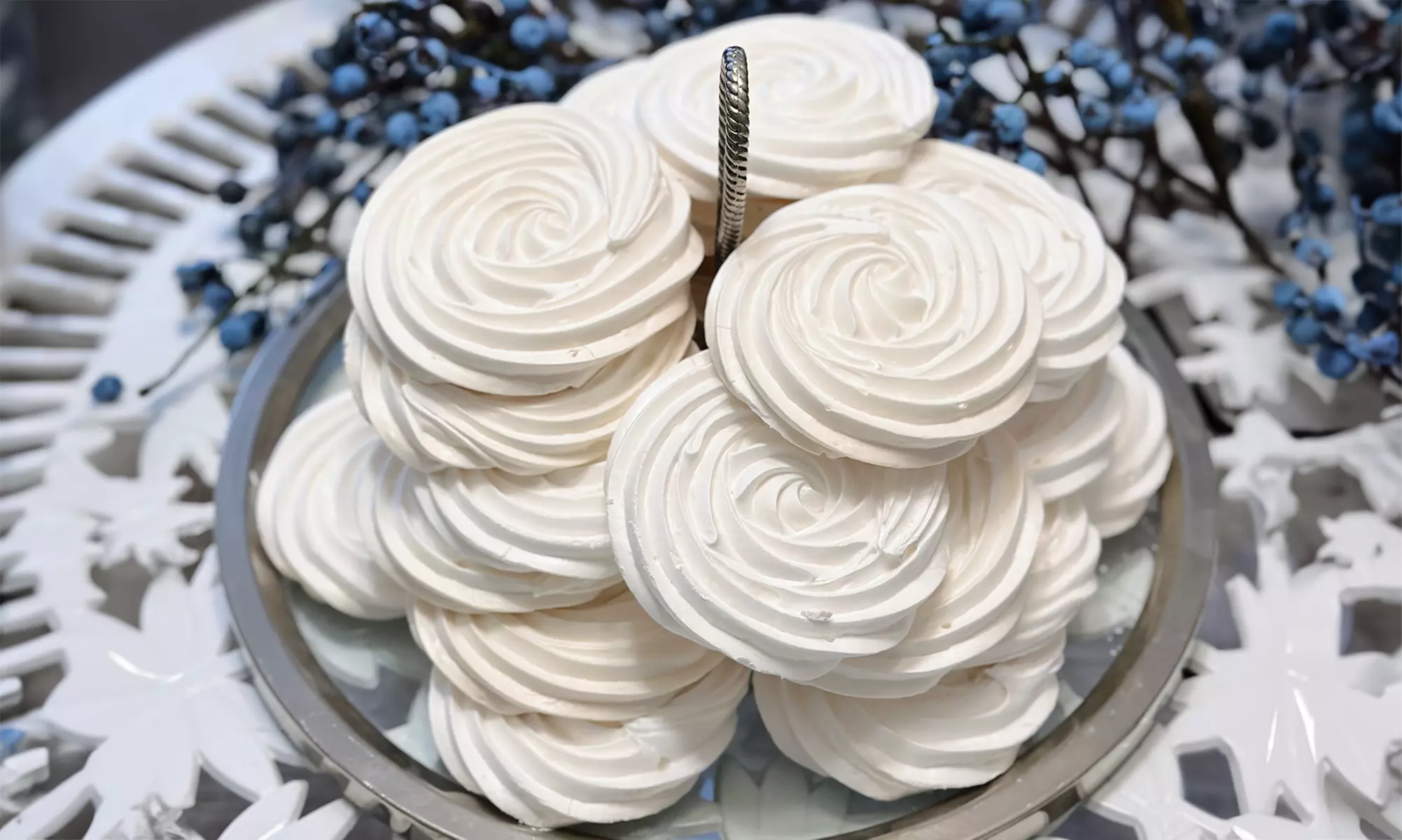 Hausgemachte Torte & Heißgetränk für 1 - 8 Personen