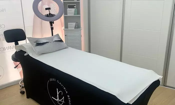 Sesión de microblading o microshading de cejas