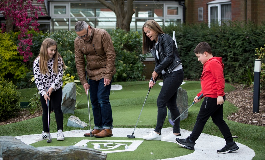 Image 3: 4 Ryder Cup Heritage in Warwickshire: Stay for 2 or Family 