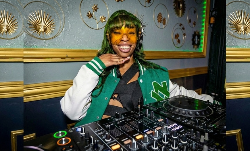Image 8: Join the St. Patrick's Day Bar Crawl Extravaganza