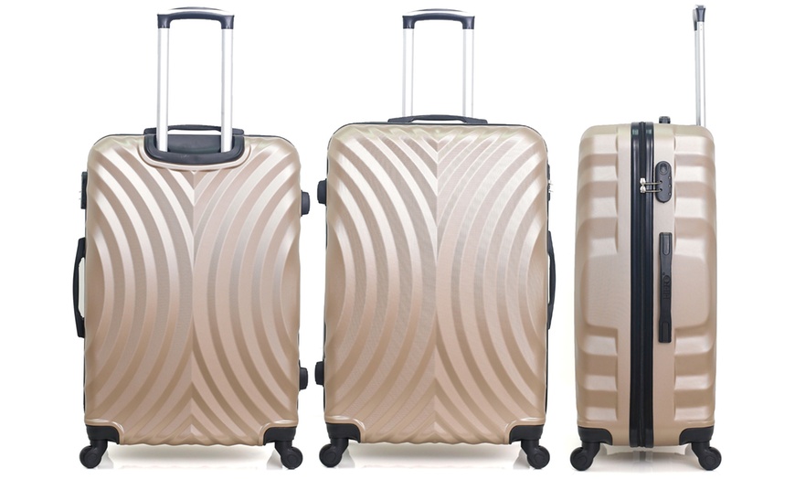 Image 31: Hero Set of Three Suitcases