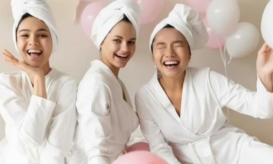 Image 6: Microdermabrasion or Oxygen Therapy, HydraFacial or SQT Organic Facial